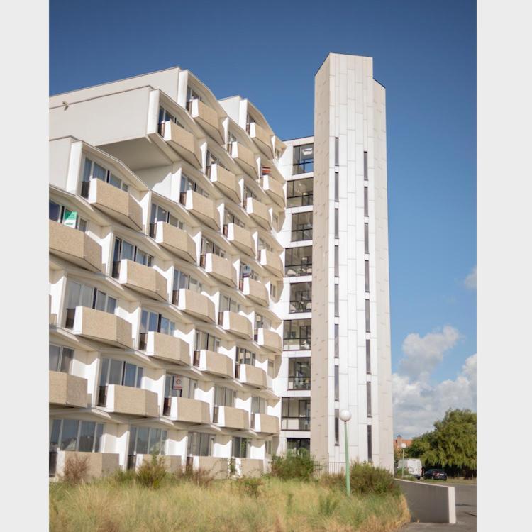 Cosy Aan Zee Met Prive Parking Apartamento De Haan